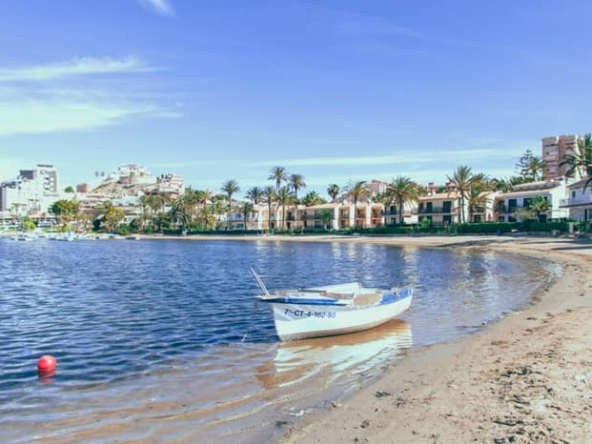 A,Little,Boat,In,The,Beach,(la,Manga,Del,Mar