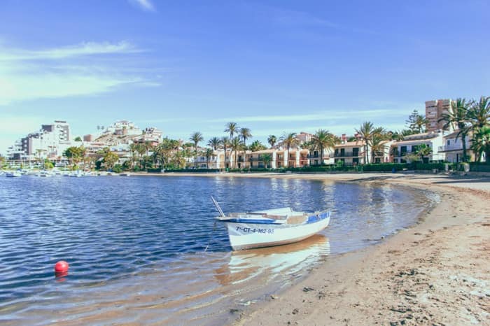 A,Little,Boat,In,The,Beach,(la,Manga,Del,Mar